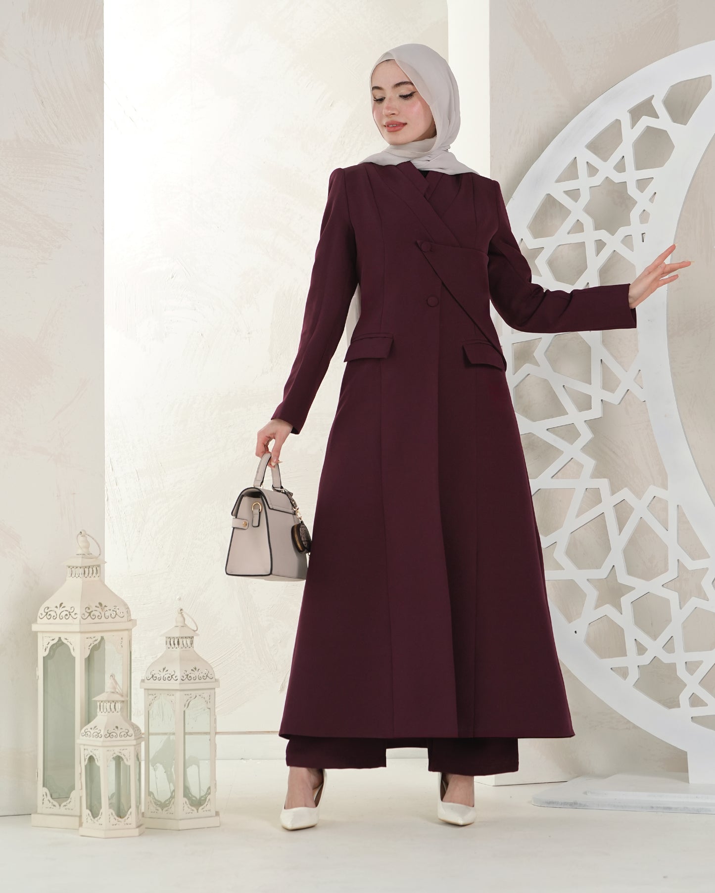 Classic Pantsuit Set with Elegant Cut
