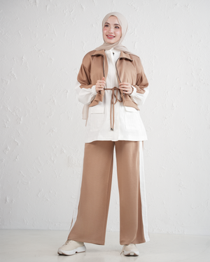 Two-Piece Women's Tracksuit with Drawstring Waist and Wide-Leg Trousers - Light Beige