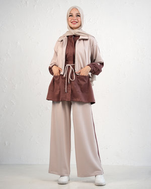 Two-Piece Women's Tracksuit with Drawstring Waist and Wide-Leg Trousers - Brown