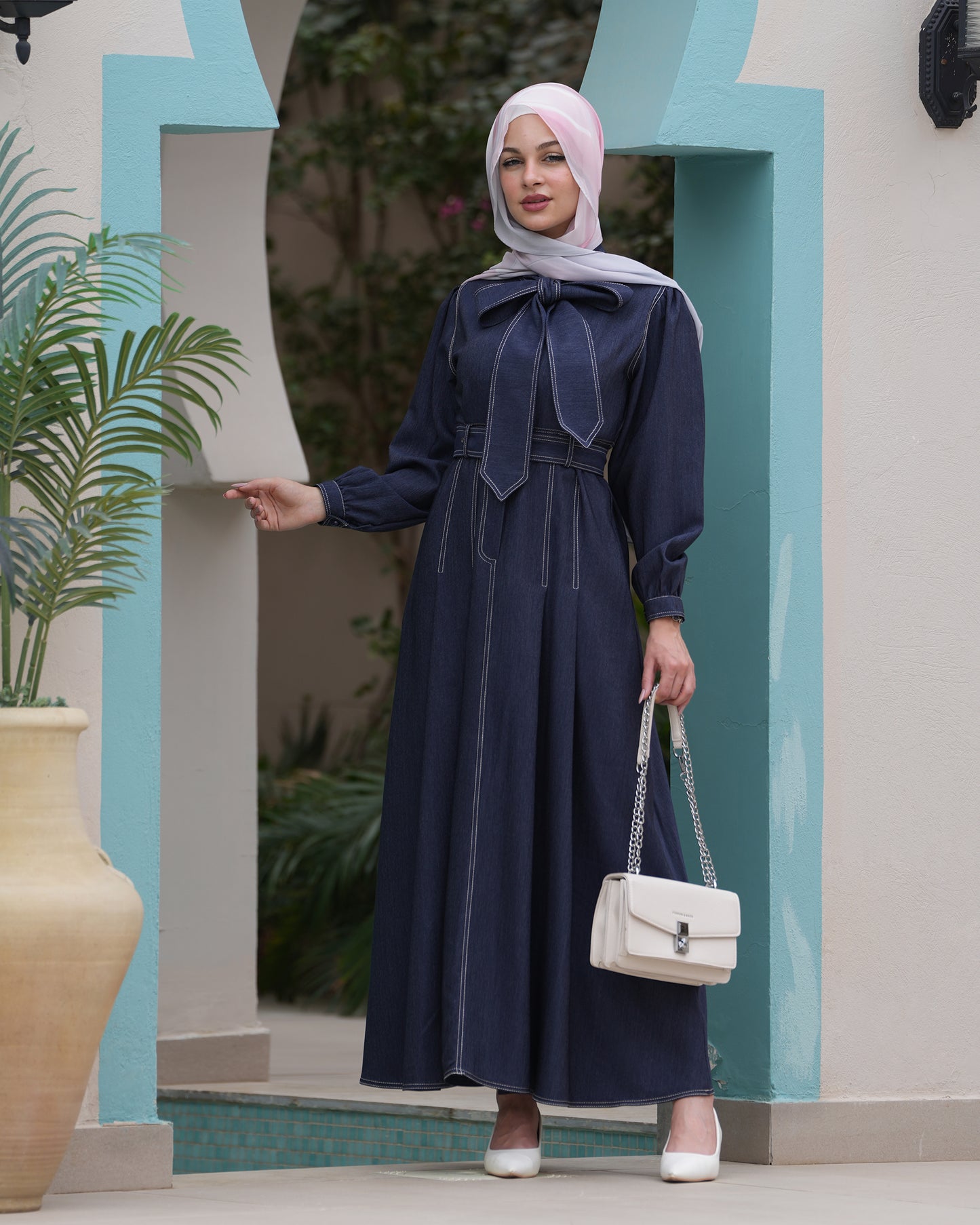 Stylish Denim Dress with Neck Tie