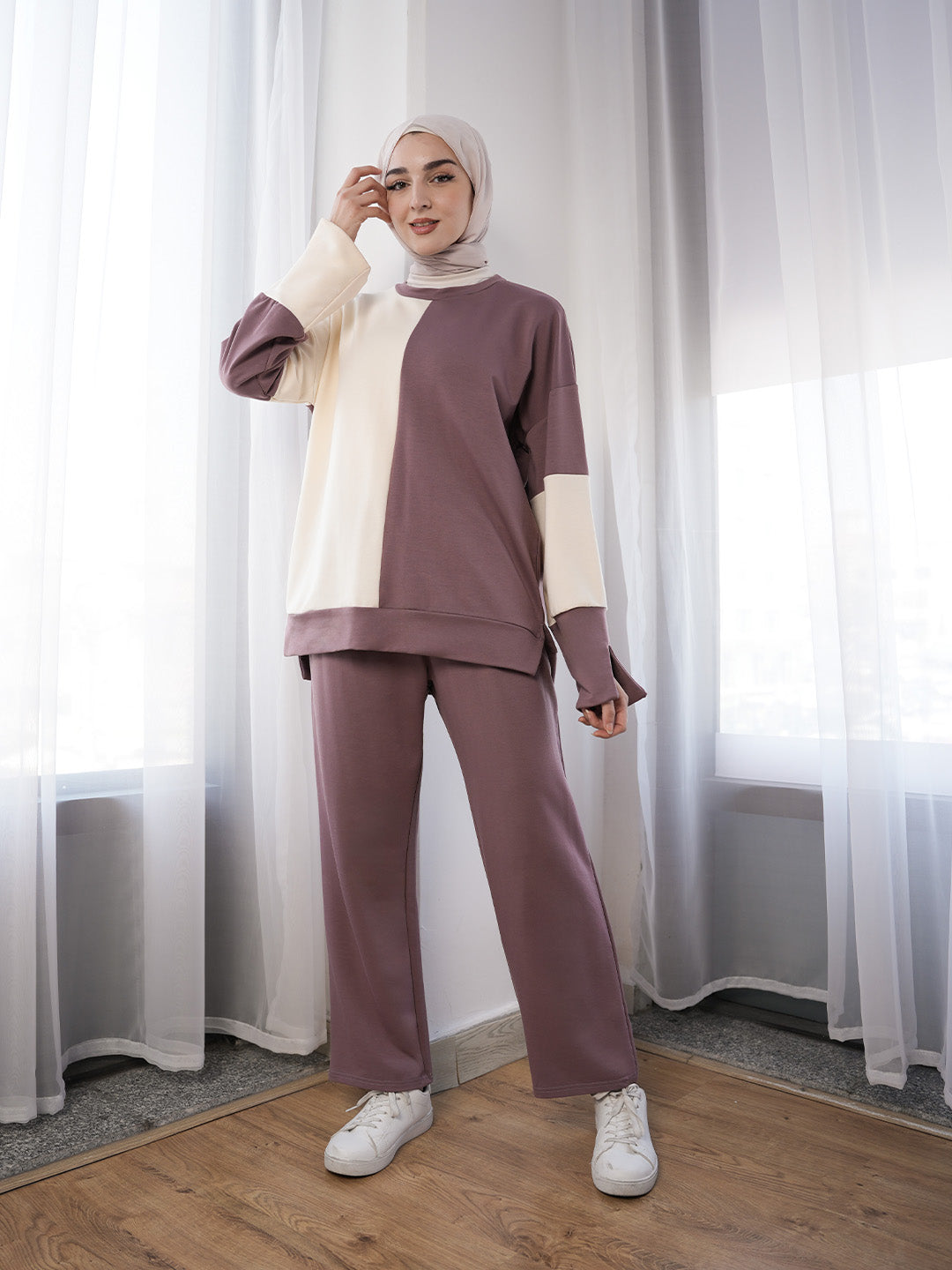 Practical and Loose-Fit Sportswear – Everyday Elegance & Comfort