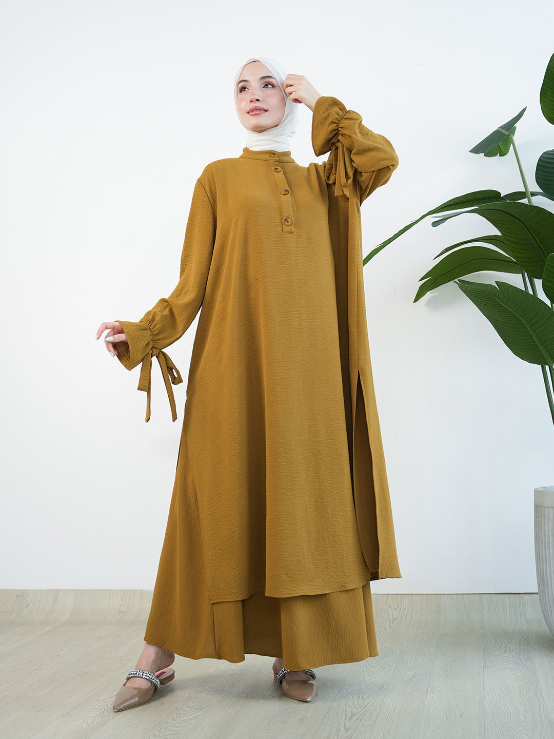 Elegant Flowy Maxi Dress:9160