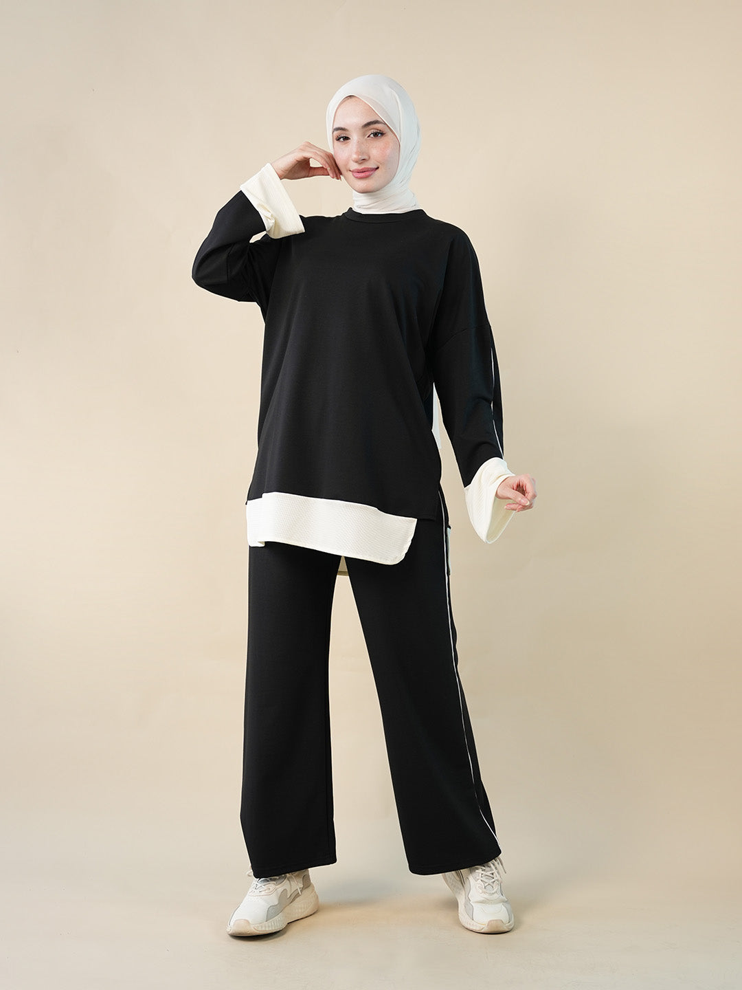 Practical and Loose-Fit Sportswear – Everyday Elegance & Comfort 5