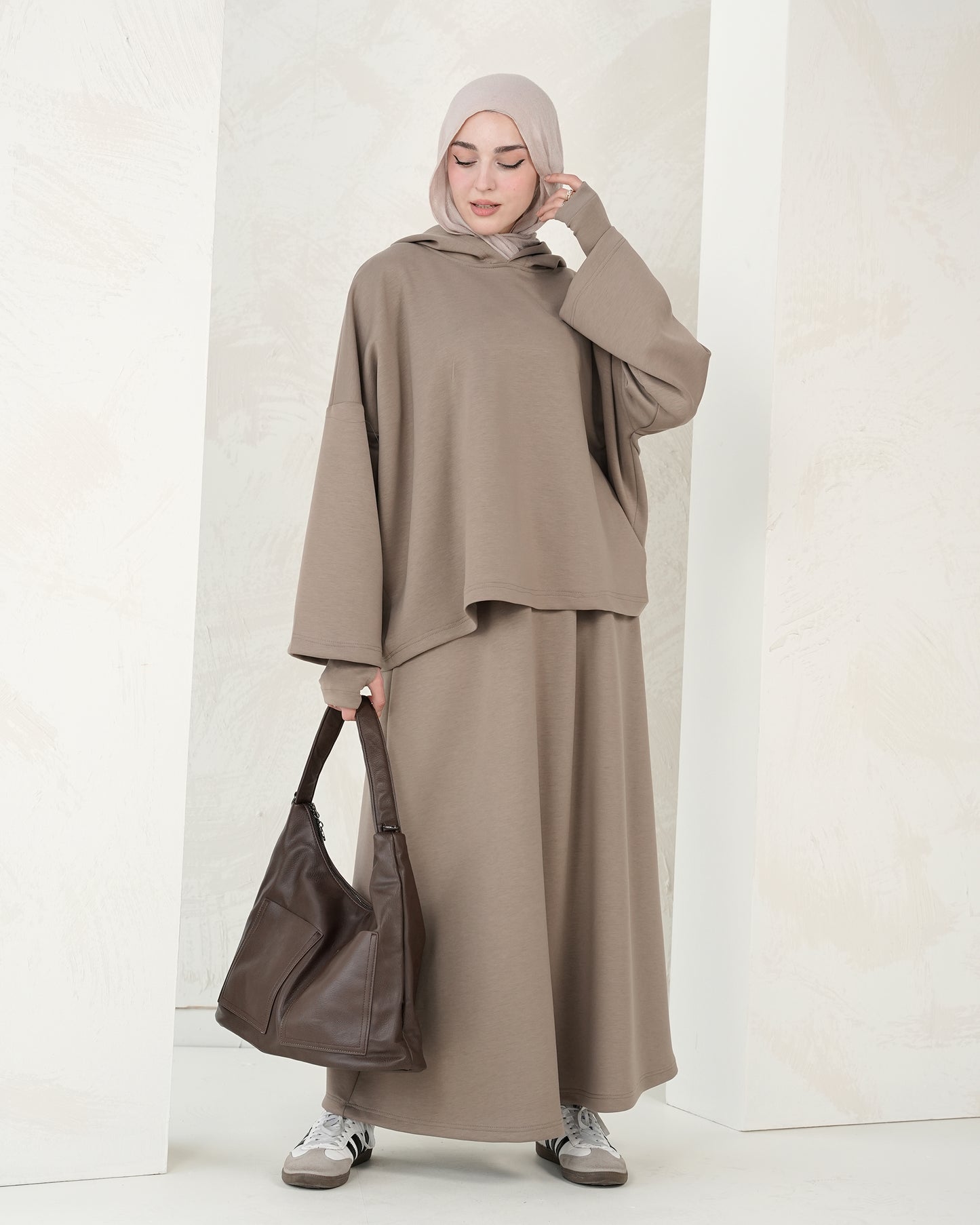 If you’re looking for modest and chic Ramadan wear or a comfortable and elegant outfit for iftar gatherings, this set is your perfect choice