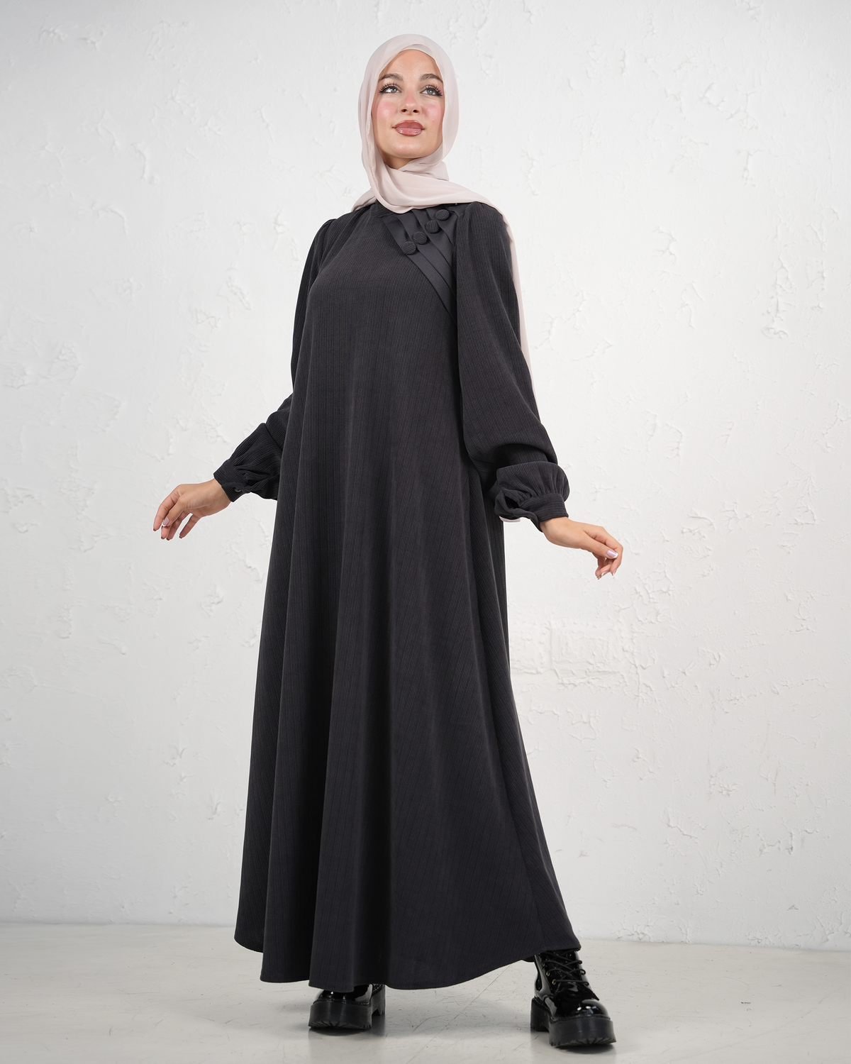 Flowy Jilbab with Side Pleats and Long Sleeves - Charcoal