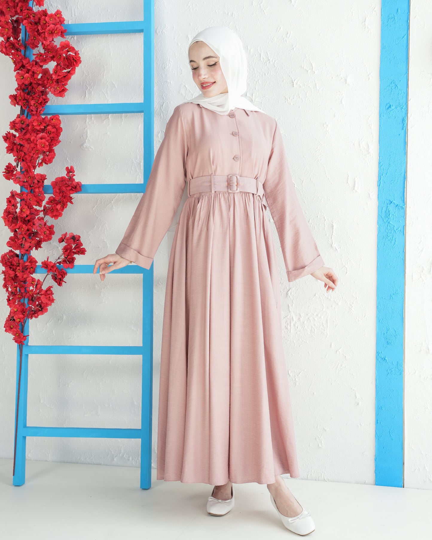 Elegant Belted Maxi Dress:11530