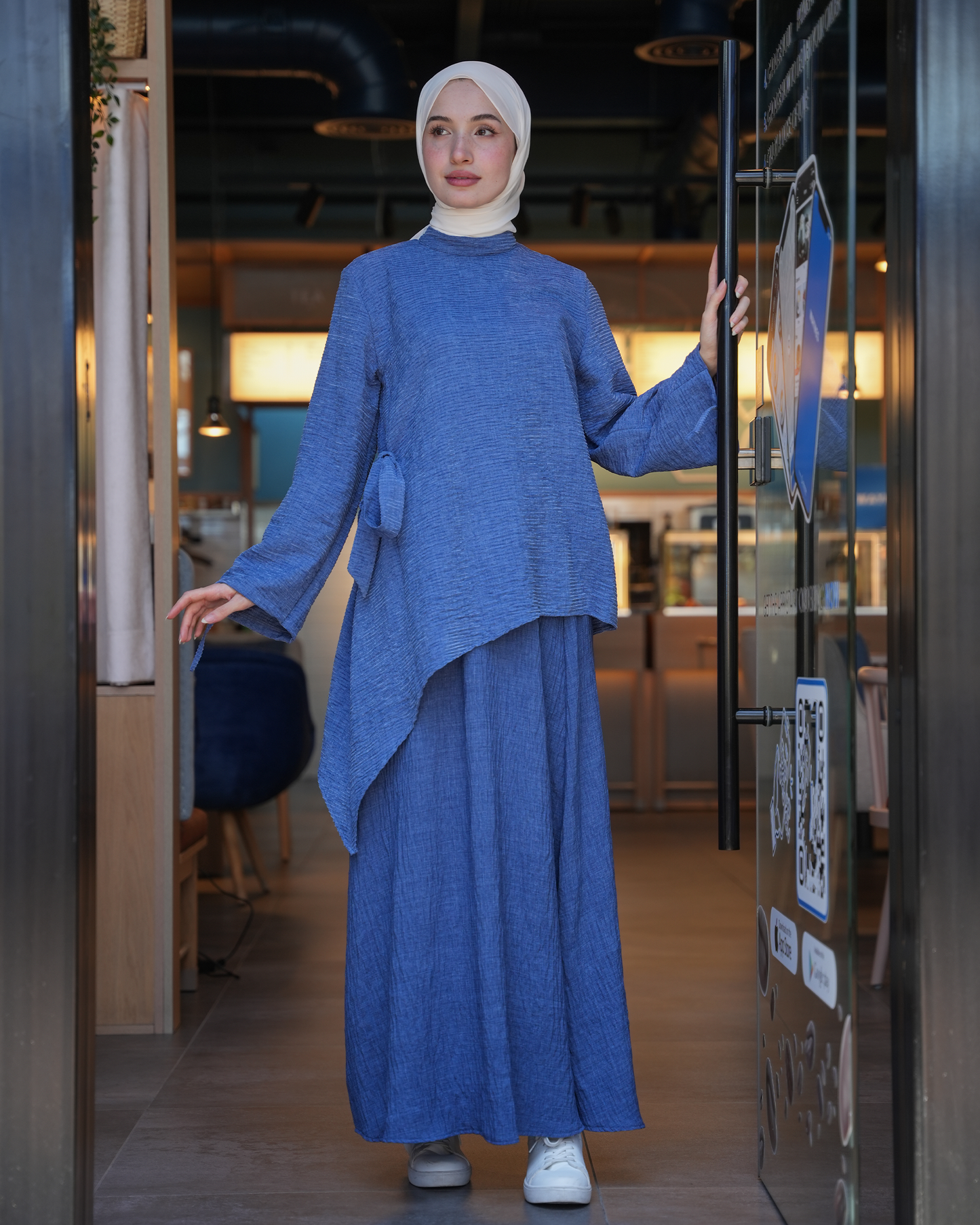 Elegant Two-Piece - 8570