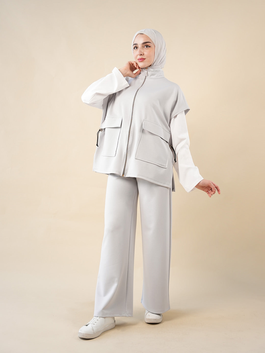 Practical and Loose-Fit Sportswear – Everyday Elegance & Comfort 4