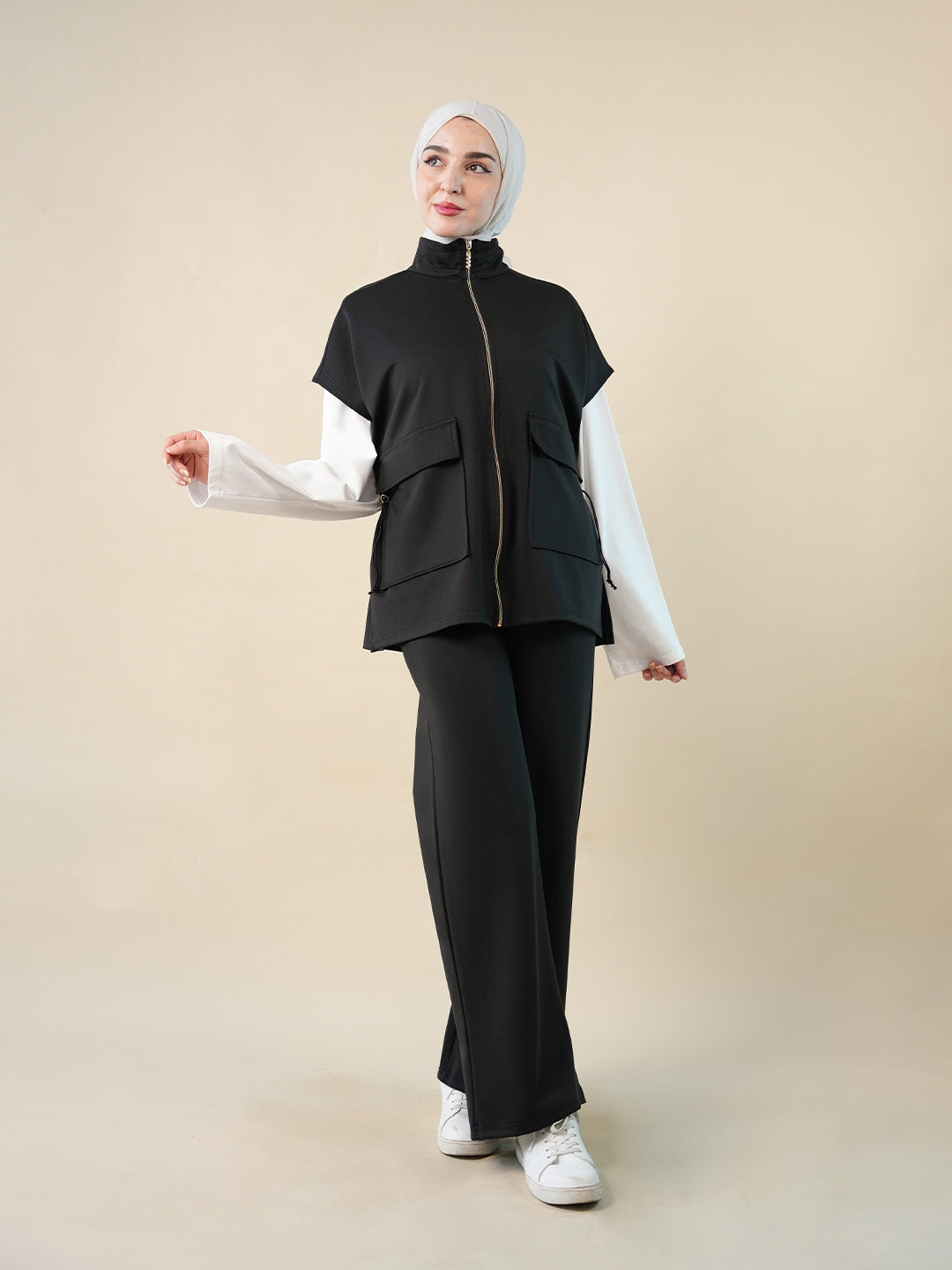 Practical and Loose-Fit Sportswear – Everyday Elegance & Comfort 4