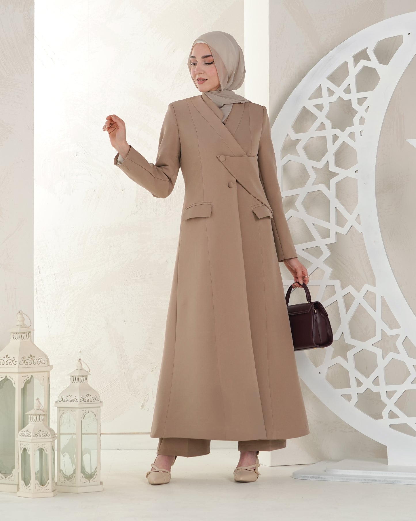 Classic Pantsuit Set with Elegant Cut