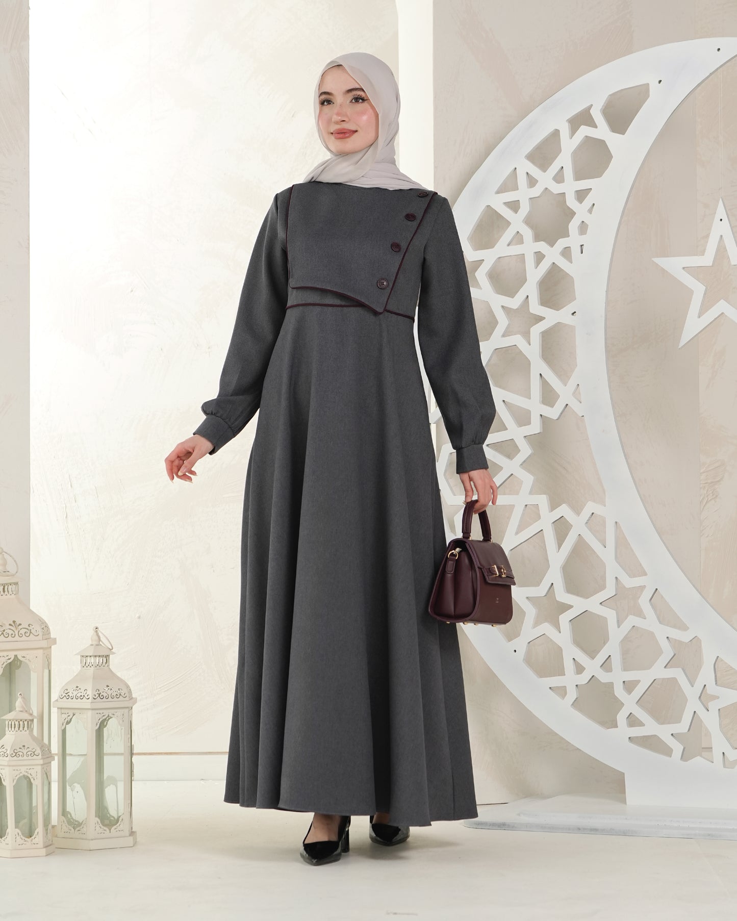 Flowing Long Dress with Sophisticated Design