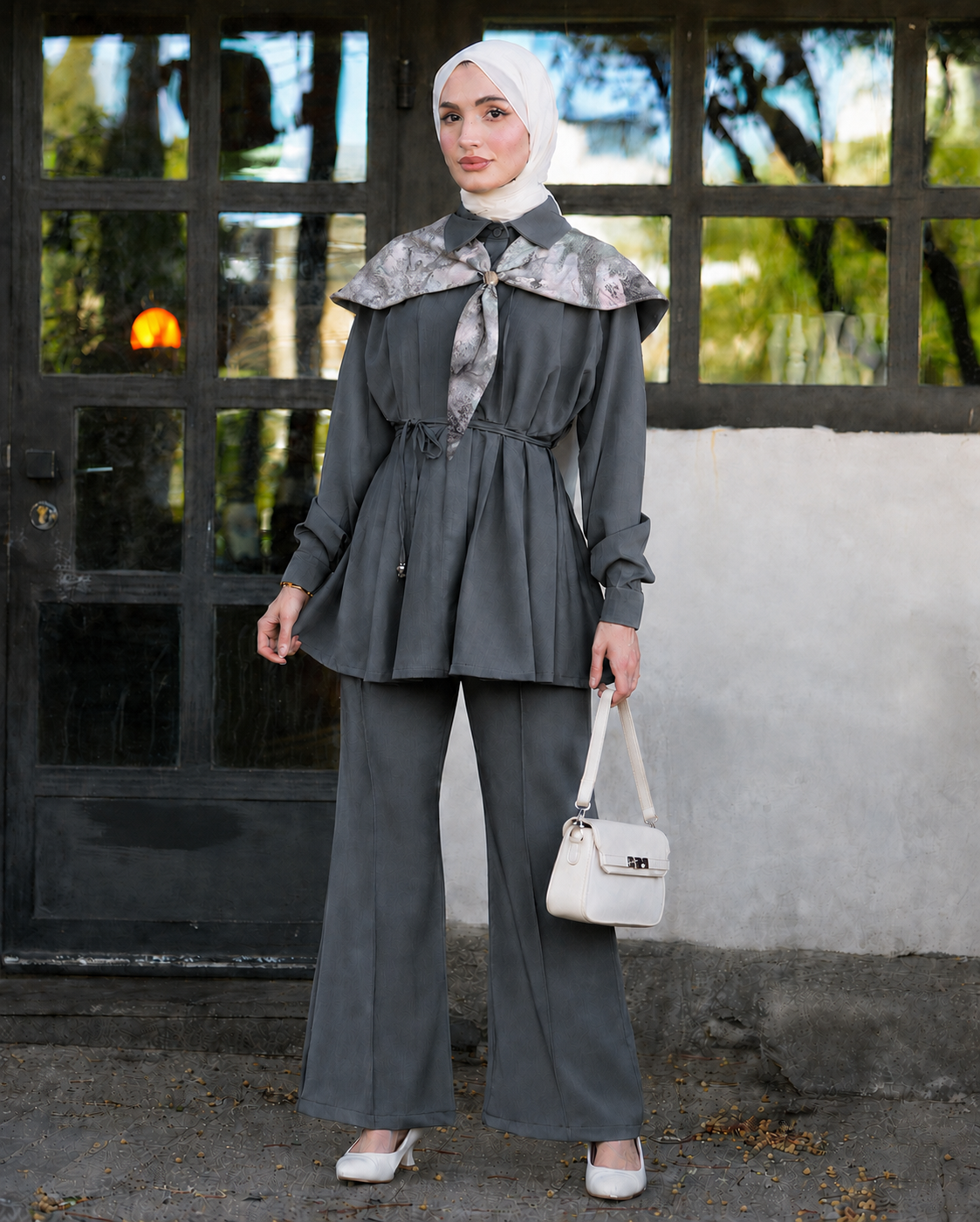 Elegant Modest Set with Modern Design:11370
