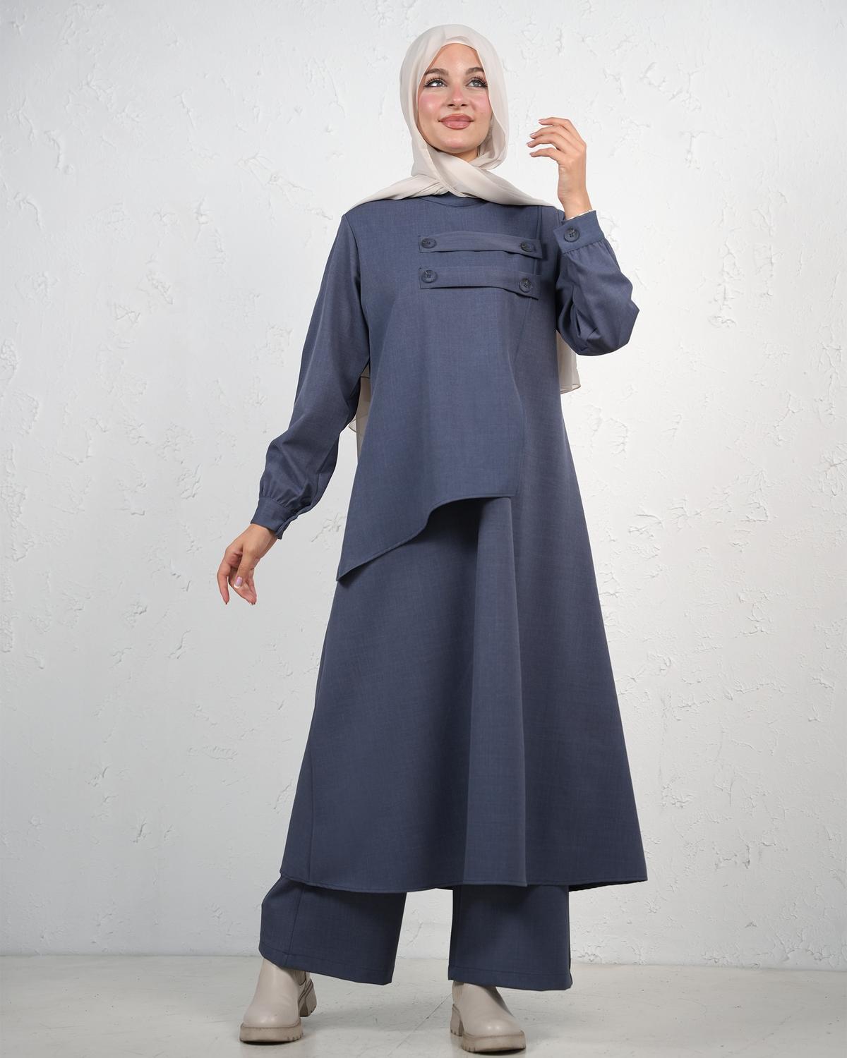 Long Tunic Set with Wide-Leg Trousers and Button Details - Navy