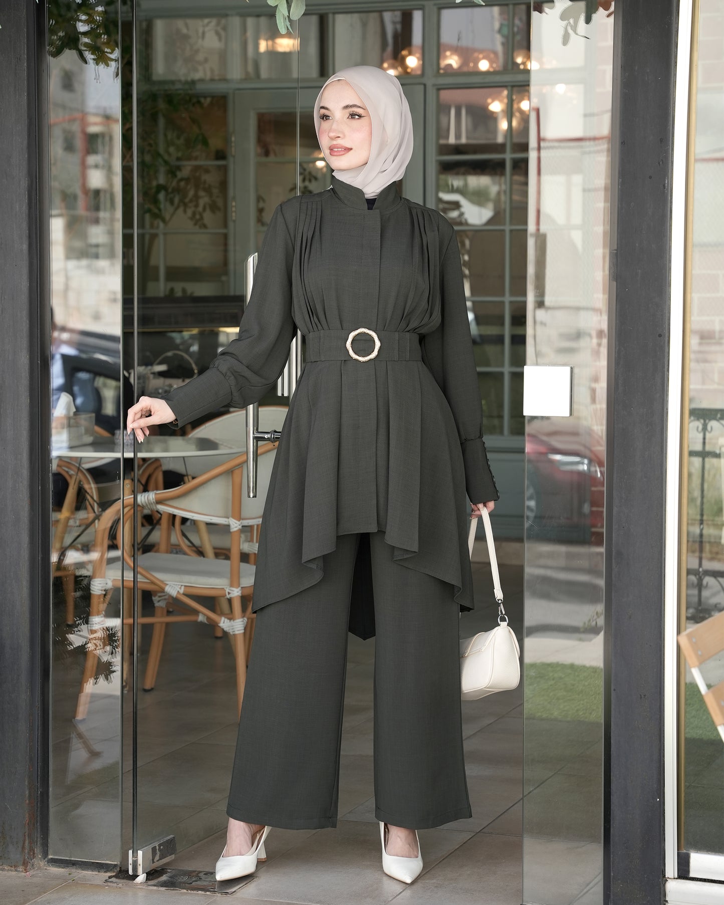 Flowy Two-Piece Set with Luxe Details:11440