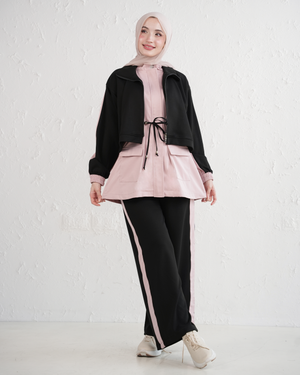 Two-Piece Women's Tracksuit with Drawstring Waist and Wide-Leg Trousers - Pink