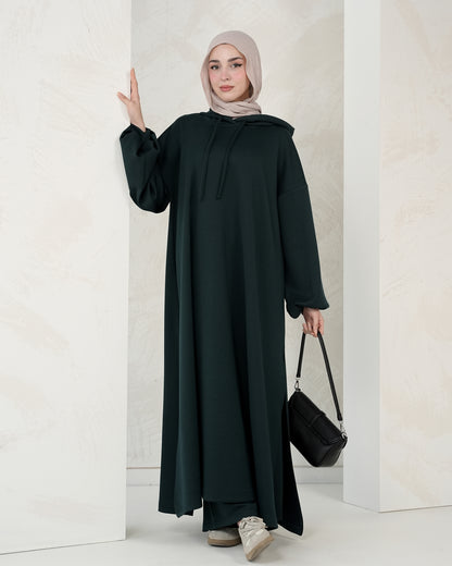 Long Top & Pants Set  Flowy, comfortable design with a touch of elegance  Perfect for Ramadan gatherings and daily outings