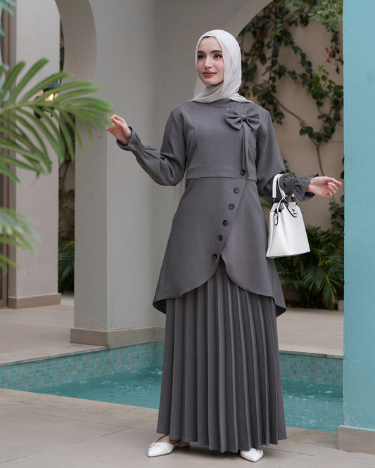 Elegant Two-Piece Pleated Skirt Set for Eid:10730
