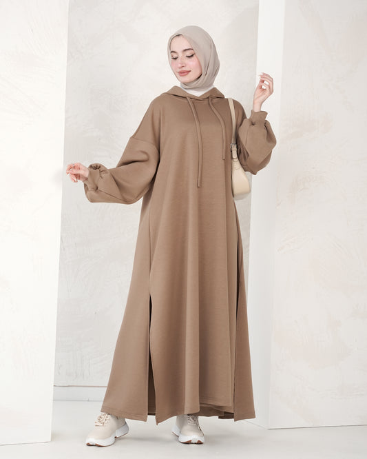 Long Top & Pants Set  Flowy, comfortable design with a touch of elegance  Perfect for Ramadan gatherings and daily outings