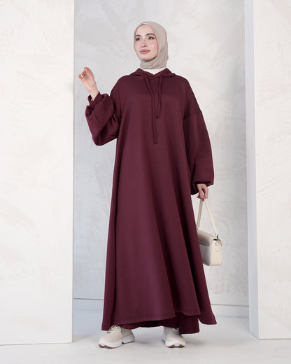 Long Top & Pants Set  Flowy, comfortable design with a touch of elegance  Perfect for Ramadan gatherings and daily outings
